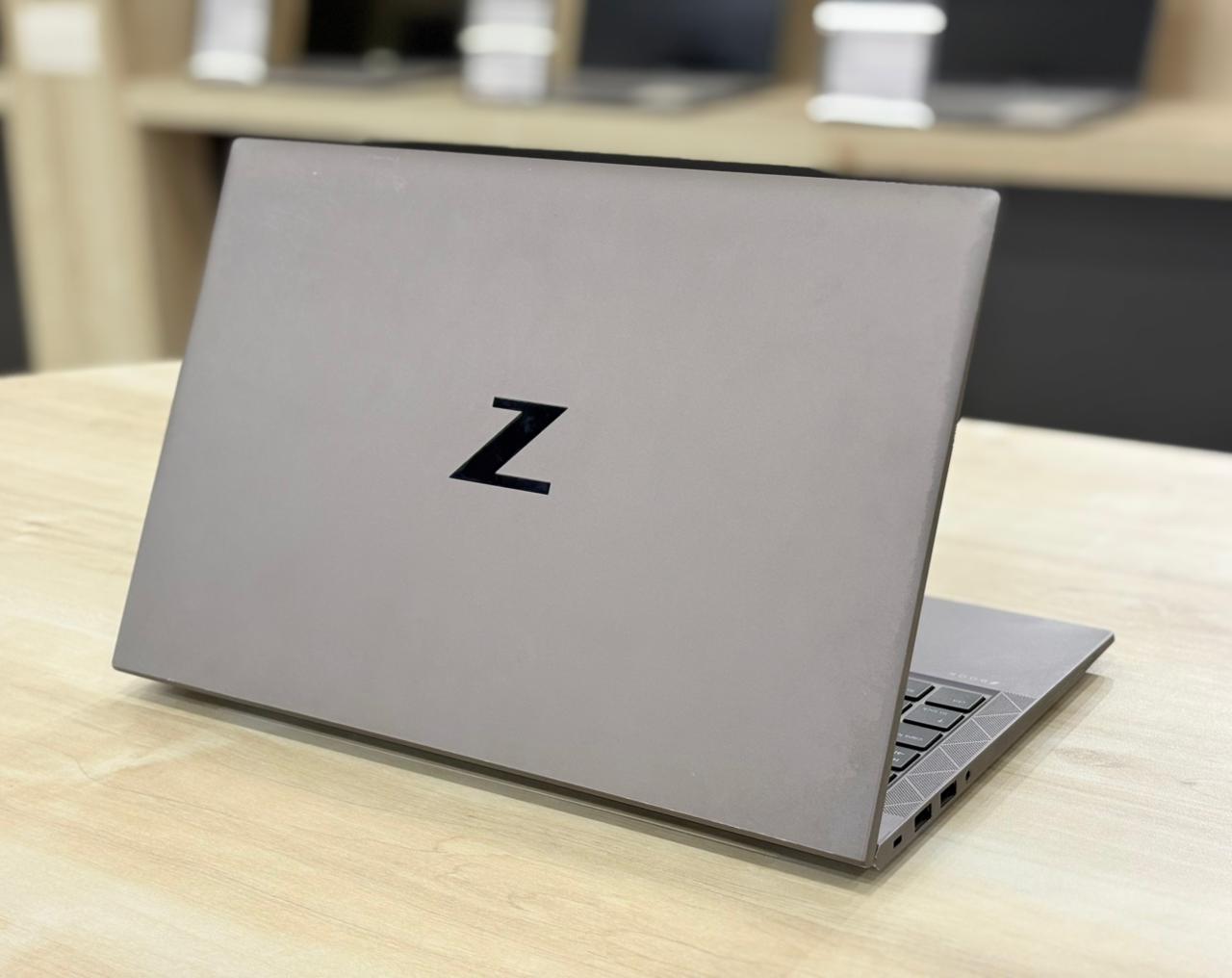 HP ZBook Firefly